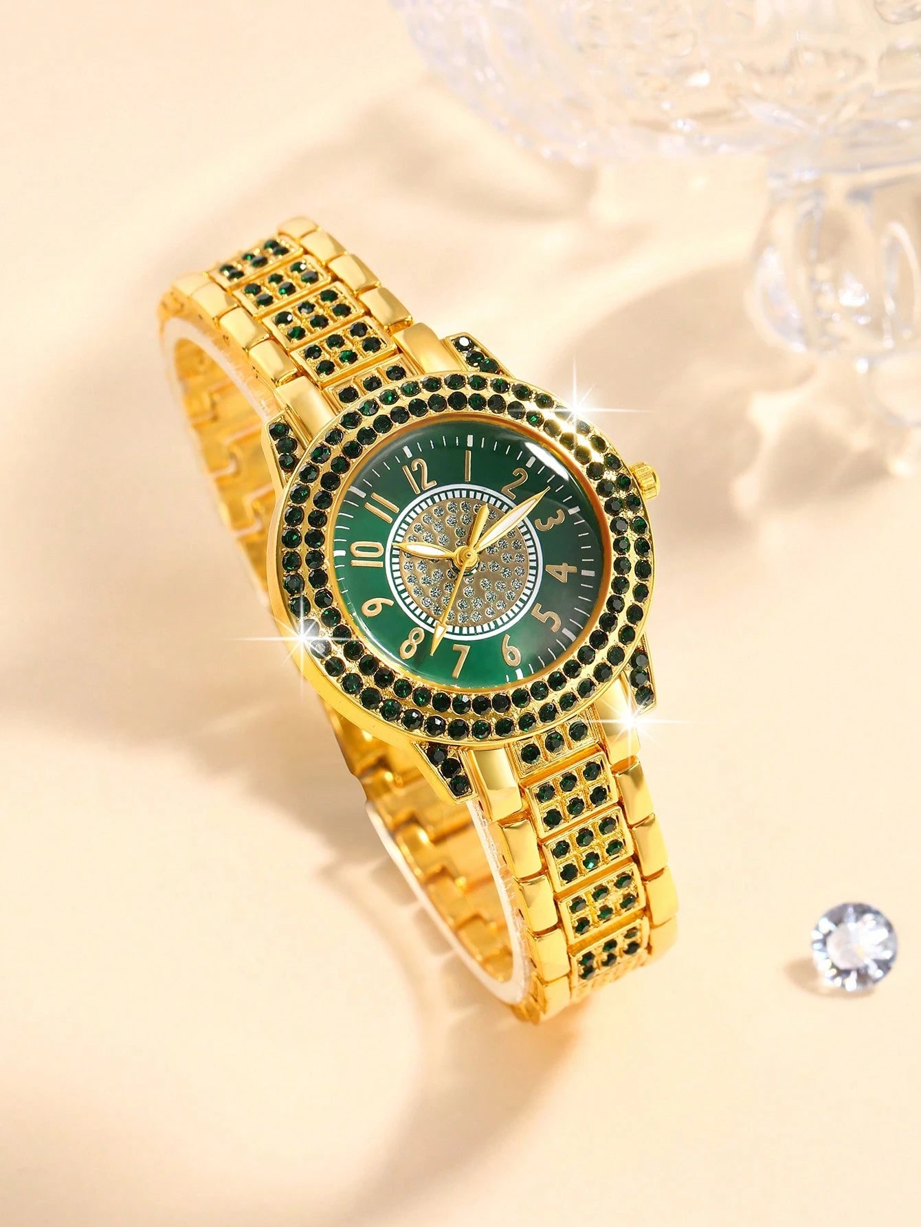 Ladies' Watch 7-Piece Set Is Magnificent and Fashionable. It Features a Full Diamond round Dial, a Full Diamond Case and Strap. It Is a Luxurious Quartz Watch and a Pendant Necklace, Earrings, Ring and Bracelet Jewelry Set Suitable for Daily Wear, Back-To-School Season, Graduation Season, Thanksgiving, Couples, the Best Gifts Watch Box Not Included